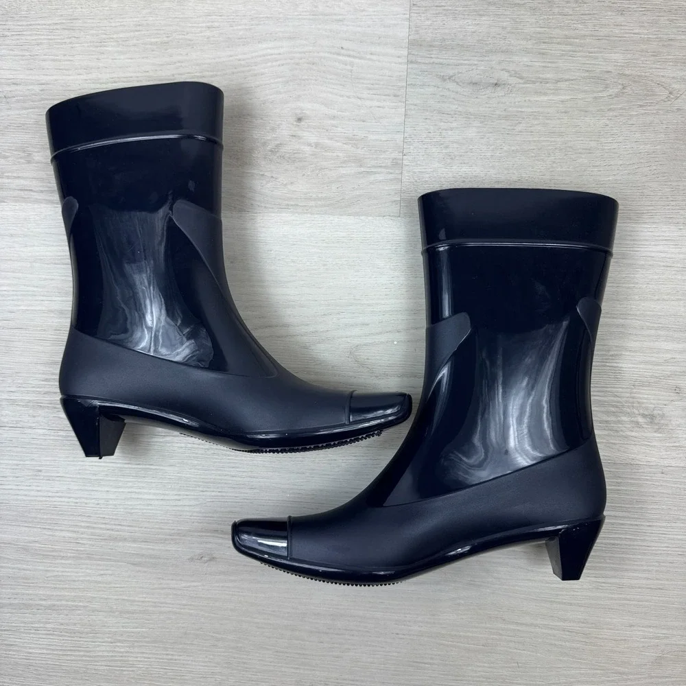 Jeffrey Campbell Kitten Heel Rain Boots Womens 6 Navy Cap Toe Waterproof